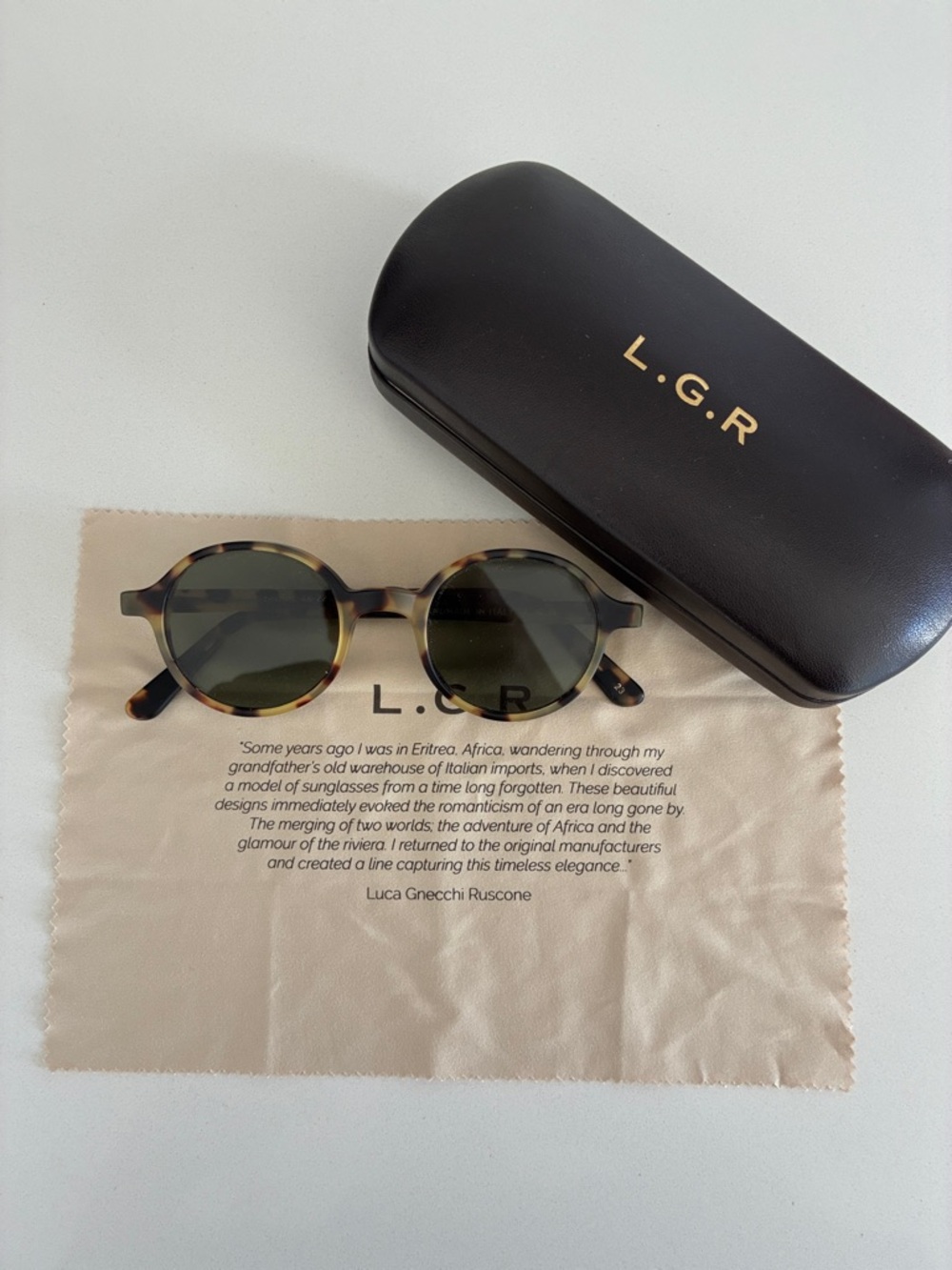 LGR Tortoiseshell Round Sunglasses (like NEW!)